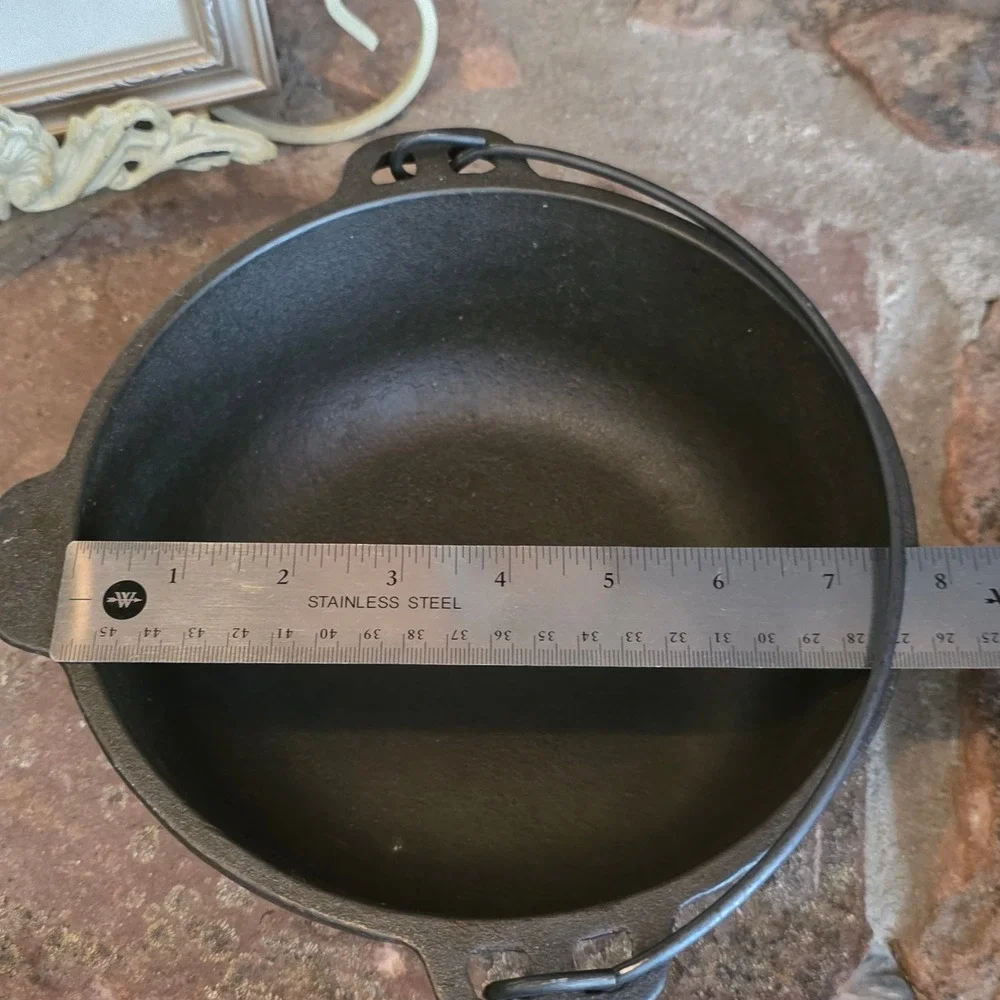 Wagner Ware Cast Iron 2 QT Kettle Pot with Bail Handle Made in USA Vintage Black